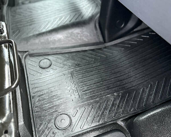 Белый Форд Транзит, объемом двигателя 2 л и пробегом 153 тыс. км за 18200 $, фото 36 на Automoto.ua