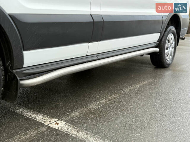 Белый Форд Транзит, объемом двигателя 0 л и пробегом 153 тыс. км за 18200 $, фото 10 на Automoto.ua