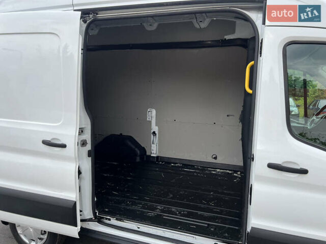 Білий Форд Транзит, об'ємом двигуна 2 л та пробігом 254 тис. км за 17555 $, фото 23 на Automoto.ua