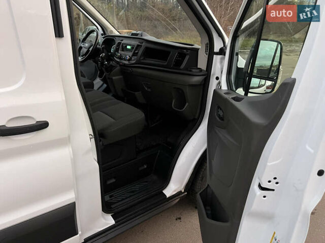 Белый Форд Транзит, объемом двигателя 2 л и пробегом 210 тыс. км за 16999 $, фото 19 на Automoto.ua