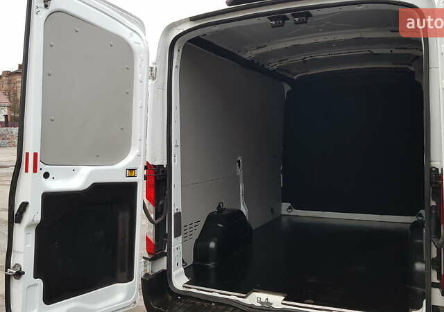 Белый Форд Транзит, объемом двигателя 2 л и пробегом 208 тыс. км за 15800 $, фото 24 на Automoto.ua
