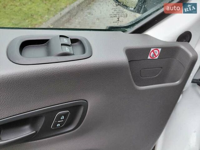 Белый Форд Транзит, объемом двигателя 2 л и пробегом 328 тыс. км за 19600 $, фото 71 на Automoto.ua