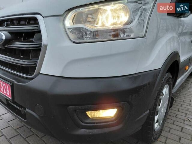 Белый Форд Транзит, объемом двигателя 2 л и пробегом 328 тыс. км за 19600 $, фото 94 на Automoto.ua