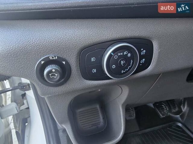 Форд Транзит 2020 в Стрые на Automoto.ua Белый Форд Транзит, объемом двигателя 0 л и пробегом 243 тыс. км за 14900 $, фото 22 на Automoto.ua