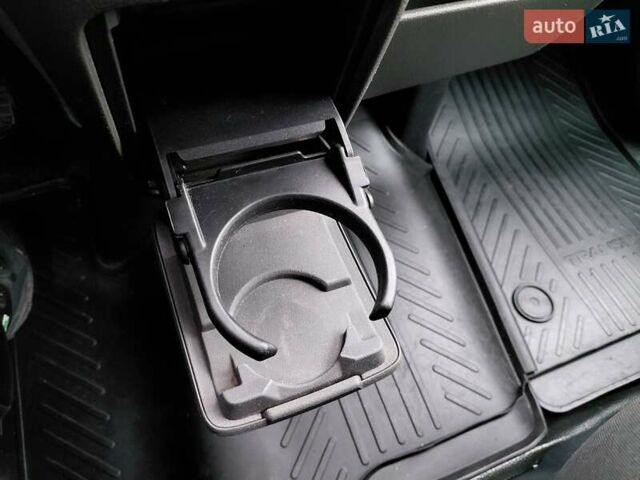 Белый Форд Транзит, объемом двигателя 2 л и пробегом 328 тыс. км за 19600 $, фото 58 на Automoto.ua