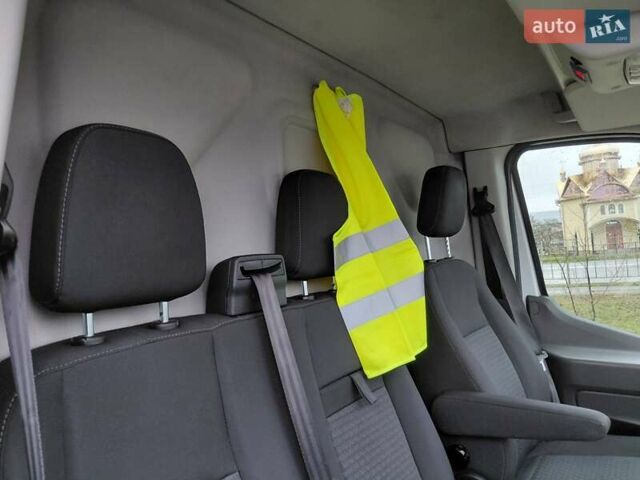 Белый Форд Транзит, объемом двигателя 2 л и пробегом 328 тыс. км за 19600 $, фото 52 на Automoto.ua