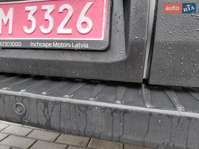 Белый Форд Транзит, объемом двигателя 2 л и пробегом 328 тыс. км за 19600 $, фото 83 на Automoto.ua