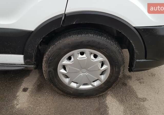 Белый Форд Транзит, объемом двигателя 2 л и пробегом 208 тыс. км за 15800 $, фото 39 на Automoto.ua