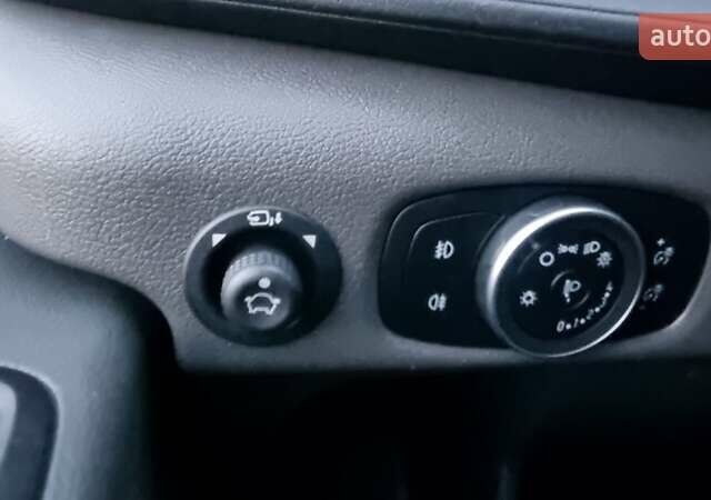 Белый Форд Транзит, объемом двигателя 2 л и пробегом 157 тыс. км за 19999 $, фото 29 на Automoto.ua