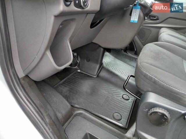 Білий Форд Транзит, об'ємом двигуна 2 л та пробігом 243 тис. км за 15600 $, фото 62 на Automoto.ua