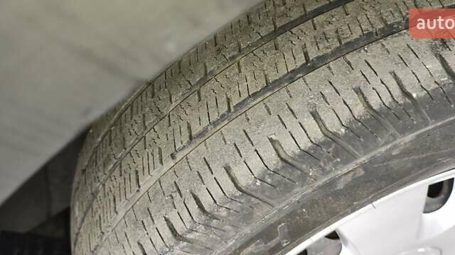 Белый Форд Транзит, объемом двигателя 2 л и пробегом 155 тыс. км за 19990 $, фото 5 на Automoto.ua