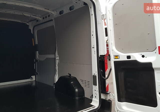 Белый Форд Транзит, объемом двигателя 2 л и пробегом 208 тыс. км за 15800 $, фото 26 на Automoto.ua