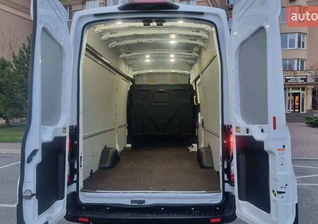 Белый Форд Транзит, объемом двигателя 2 л и пробегом 157 тыс. км за 19999 $, фото 12 на Automoto.ua