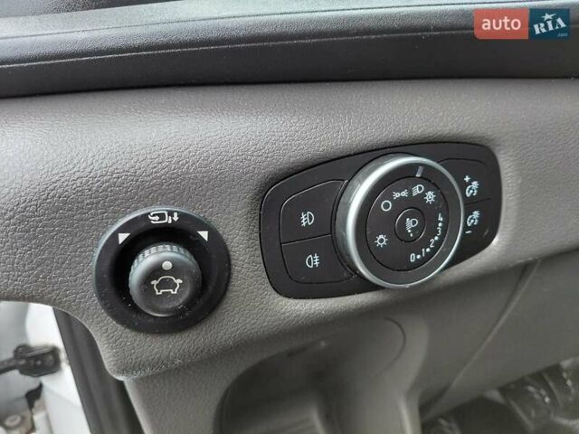 Білий Форд Транзит, об'ємом двигуна 2 л та пробігом 243 тис. км за 15600 $, фото 61 на Automoto.ua