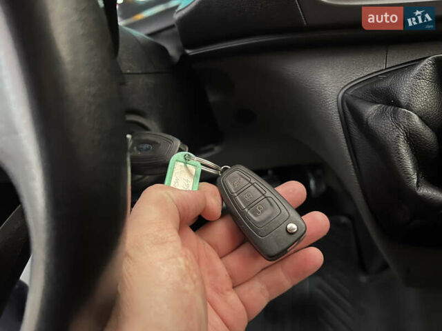 Белый Форд Транзит, объемом двигателя 2 л и пробегом 210 тыс. км за 16999 $, фото 13 на Automoto.ua