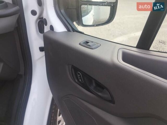 Белый Форд Транзит, объемом двигателя 2 л и пробегом 198 тыс. км за 18400 $, фото 21 на Automoto.ua