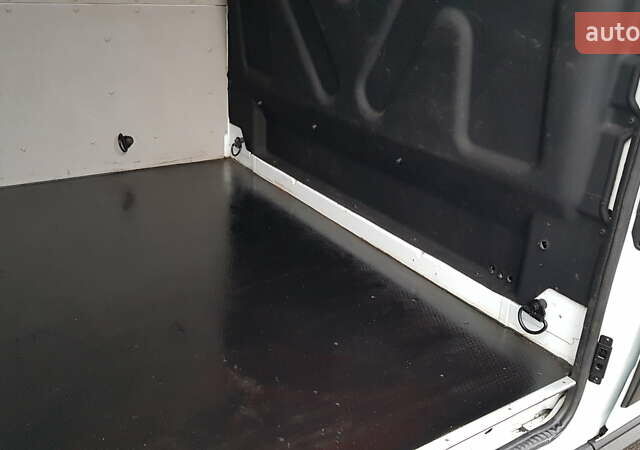 Белый Форд Транзит, объемом двигателя 2 л и пробегом 208 тыс. км за 15800 $, фото 31 на Automoto.ua