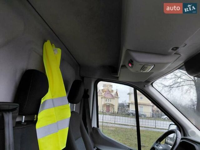 Белый Форд Транзит, объемом двигателя 2 л и пробегом 328 тыс. км за 19600 $, фото 44 на Automoto.ua