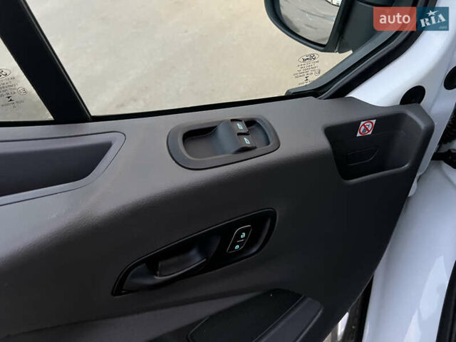 Белый Форд Транзит, объемом двигателя 2 л и пробегом 210 тыс. км за 16999 $, фото 10 на Automoto.ua