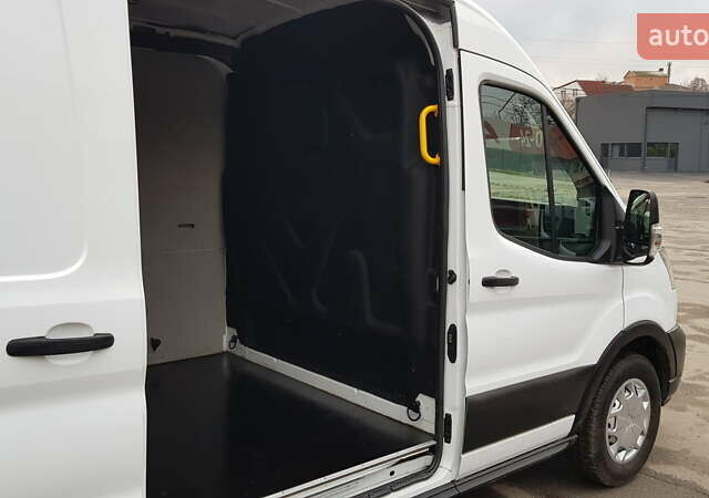 Белый Форд Транзит, объемом двигателя 2 л и пробегом 208 тыс. км за 15800 $, фото 27 на Automoto.ua