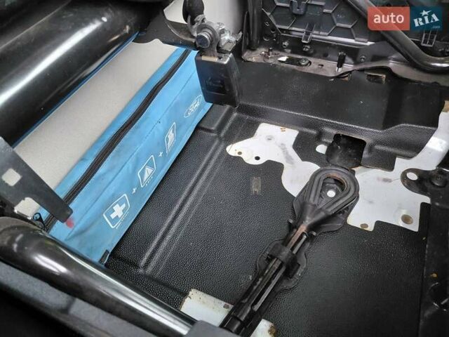 Белый Форд Транзит, объемом двигателя 2 л и пробегом 328 тыс. км за 19600 $, фото 50 на Automoto.ua