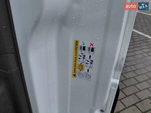 Белый Форд Транзит, объемом двигателя 2 л и пробегом 328 тыс. км за 19600 $, фото 57 на Automoto.ua