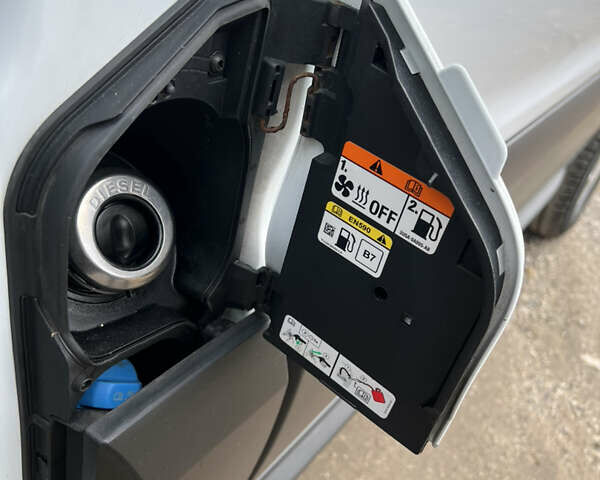 Білий Форд Транзит, об'ємом двигуна 2 л та пробігом 186 тис. км за 17700 $, фото 18 на Automoto.ua