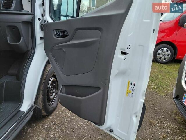 Білий Форд Транзит, об'ємом двигуна 2 л та пробігом 243 тис. км за 15600 $, фото 44 на Automoto.ua
