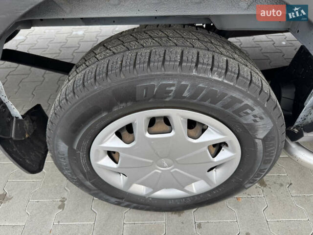 Белый Форд Транзит, объемом двигателя 2 л и пробегом 195 тыс. км за 18900 $, фото 63 на Automoto.ua