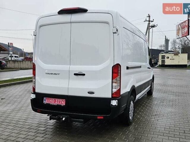 Белый Форд Транзит, объемом двигателя 2 л и пробегом 226 тыс. км за 17900 $, фото 2 на Automoto.ua