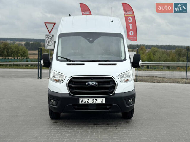 Белый Форд Транзит, объемом двигателя 2 л и пробегом 195 тыс. км за 18900 $, фото 1 на Automoto.ua