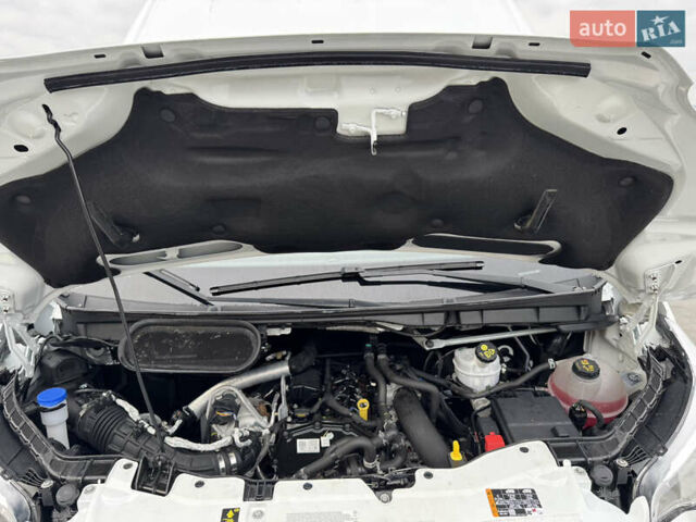 Белый Форд Транзит, объемом двигателя 2 л и пробегом 195 тыс. км за 18900 $, фото 65 на Automoto.ua