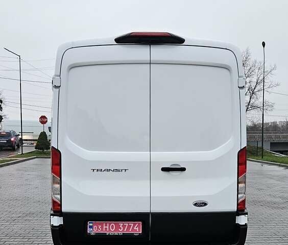Белый Форд Транзит, объемом двигателя 2 л и пробегом 226 тыс. км за 17900 $, фото 5 на Automoto.ua