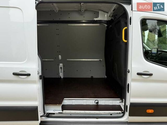 Белый Форд Транзит, объемом двигателя 2 л и пробегом 157 тыс. км за 18500 $, фото 44 на Automoto.ua