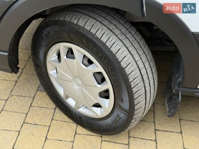Белый Форд Транзит, объемом двигателя 2 л и пробегом 157 тыс. км за 18500 $, фото 20 на Automoto.ua