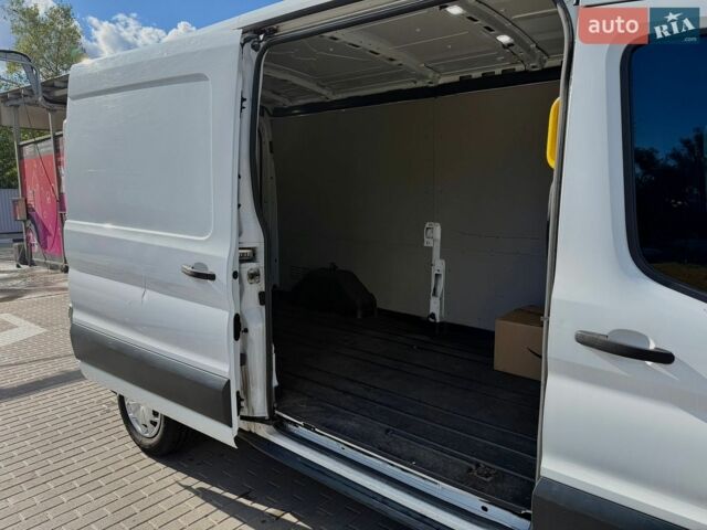Белый Форд Транзит, объемом двигателя 2 л и пробегом 224 тыс. км за 19200 $, фото 8 на Automoto.ua