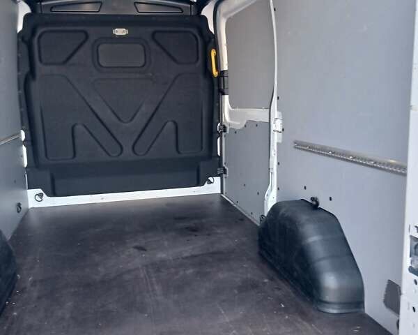 Білий Форд Транзит, об'ємом двигуна 0 л та пробігом 166 тис. км за 17900 $, фото 19 на Automoto.ua