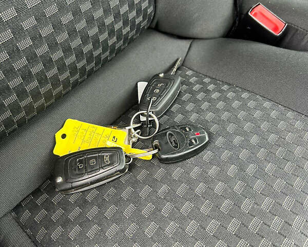 Белый Форд Транзит, объемом двигателя 2 л и пробегом 153 тыс. км за 21400 $, фото 27 на Automoto.ua