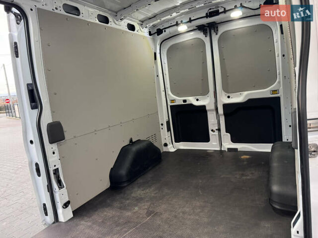 Білий Форд Транзит, об'ємом двигуна 2 л та пробігом 231 тис. км за 18800 $, фото 35 на Automoto.ua