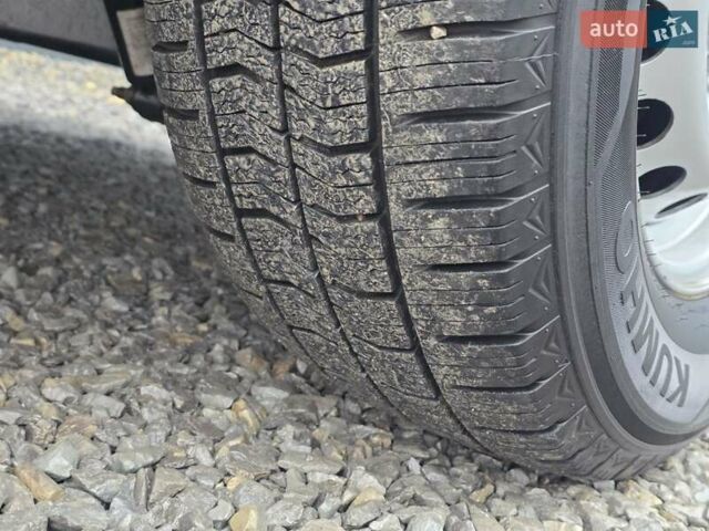 Белый Форд Транзит, объемом двигателя 2 л и пробегом 77 тыс. км за 26499 $, фото 26 на Automoto.ua