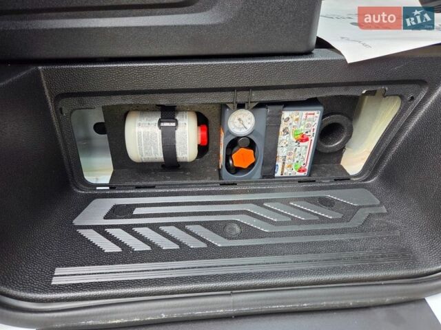 Білий Форд Транзит, об'ємом двигуна 2 л та пробігом 290 тис. км за 21300 $, фото 12 на Automoto.ua