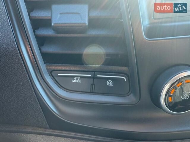 Белый Форд Транзит, объемом двигателя 6 л и пробегом 200 тыс. км за 16300 $, фото 20 на Automoto.ua