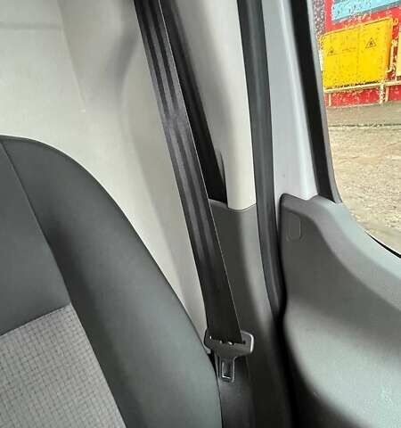 Білий Форд Транзит, об'ємом двигуна 2.2 л та пробігом 23 тис. км за 45000 $, фото 6 на Automoto.ua