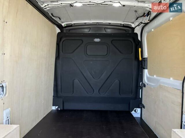 Белый Форд Транзит, объемом двигателя 0 л и пробегом 26 тыс. км за 33999 $, фото 34 на Automoto.ua