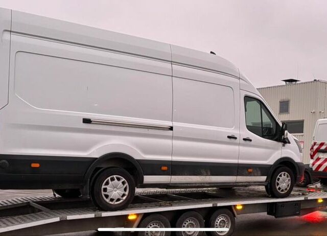 Белый Форд Транзит, объемом двигателя 0 л и пробегом 89 тыс. км за 35301 $, фото 3 на Automoto.ua