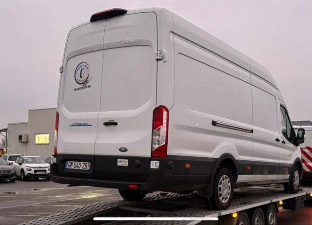 Белый Форд Транзит, объемом двигателя 0 л и пробегом 89 тыс. км за 35301 $, фото 2 на Automoto.ua