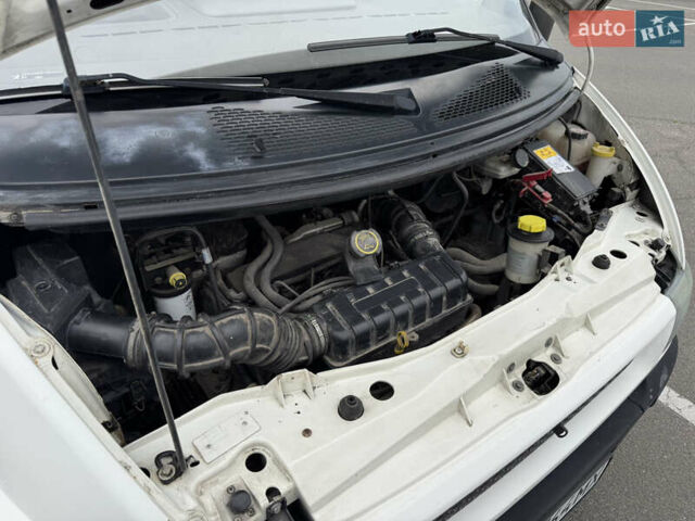 Белый Форд Транзит, объемом двигателя 2 л и пробегом 273 тыс. км за 4000 $, фото 16 на Automoto.ua