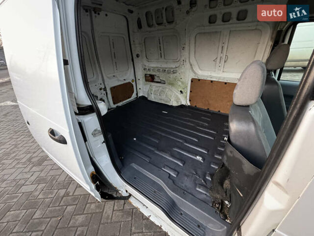 Белый Форд Транзит, объемом двигателя 1.75 л и пробегом 228 тыс. км за 4600 $, фото 11 на Automoto.ua