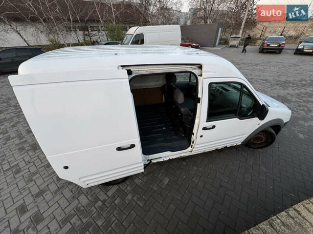 Белый Форд Транзит, объемом двигателя 1.75 л и пробегом 228 тыс. км за 4600 $, фото 10 на Automoto.ua
