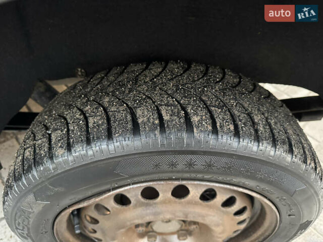 Белый Форд Транзит, объемом двигателя 1.75 л и пробегом 228 тыс. км за 4600 $, фото 32 на Automoto.ua